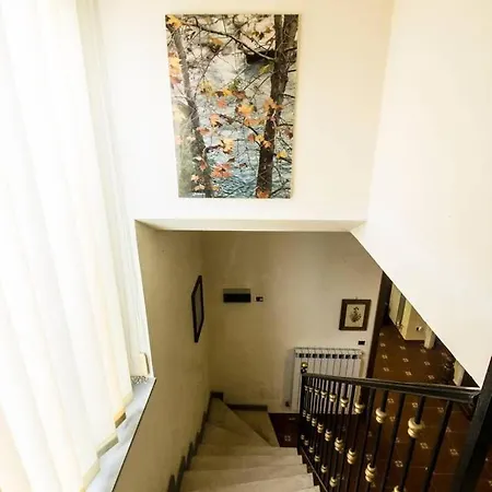 Bussana Forever, Est Apartmán Sanremo