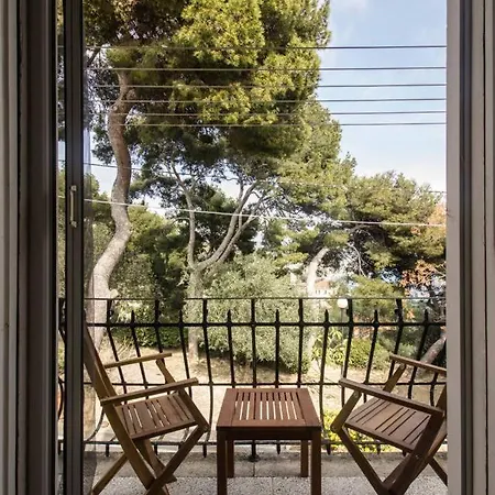 Bussana Forever, Est Apartment